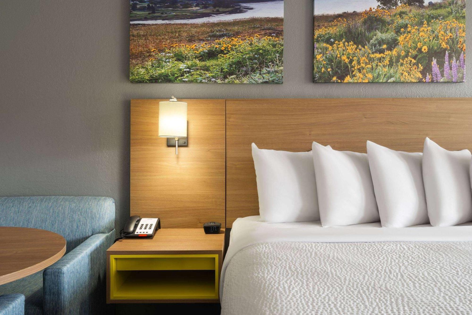 Days Inn By Wyndham Columbus Worthington Exteriér fotografie