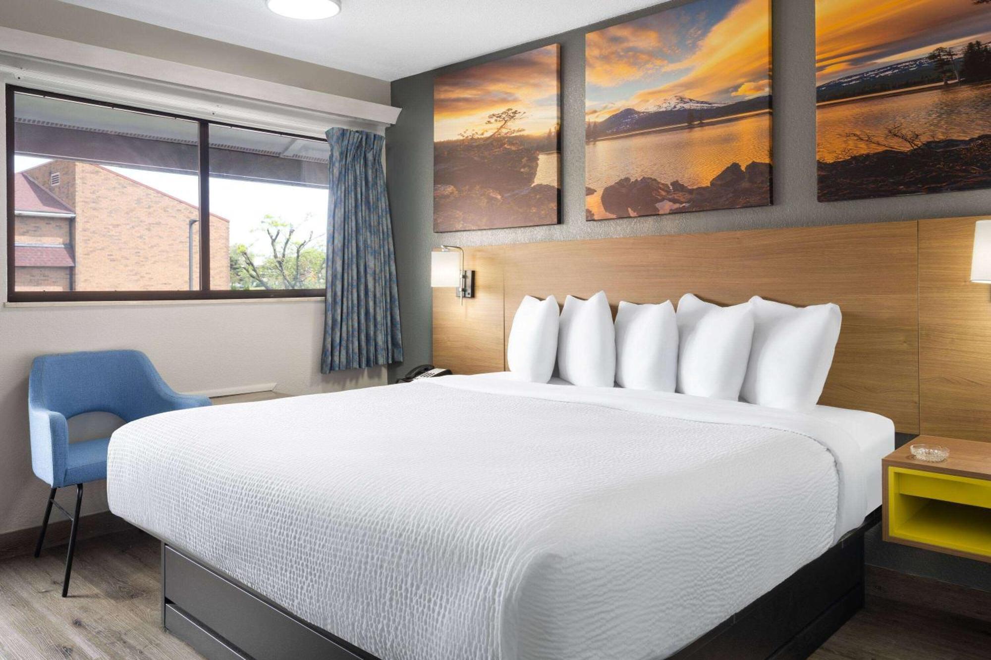 Days Inn By Wyndham Columbus Worthington Exteriér fotografie