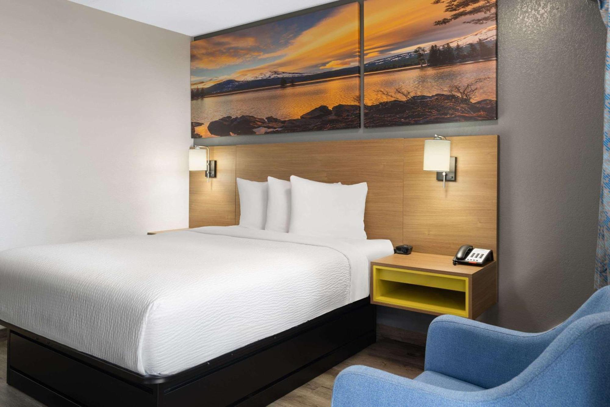 Days Inn By Wyndham Columbus Worthington Exteriér fotografie