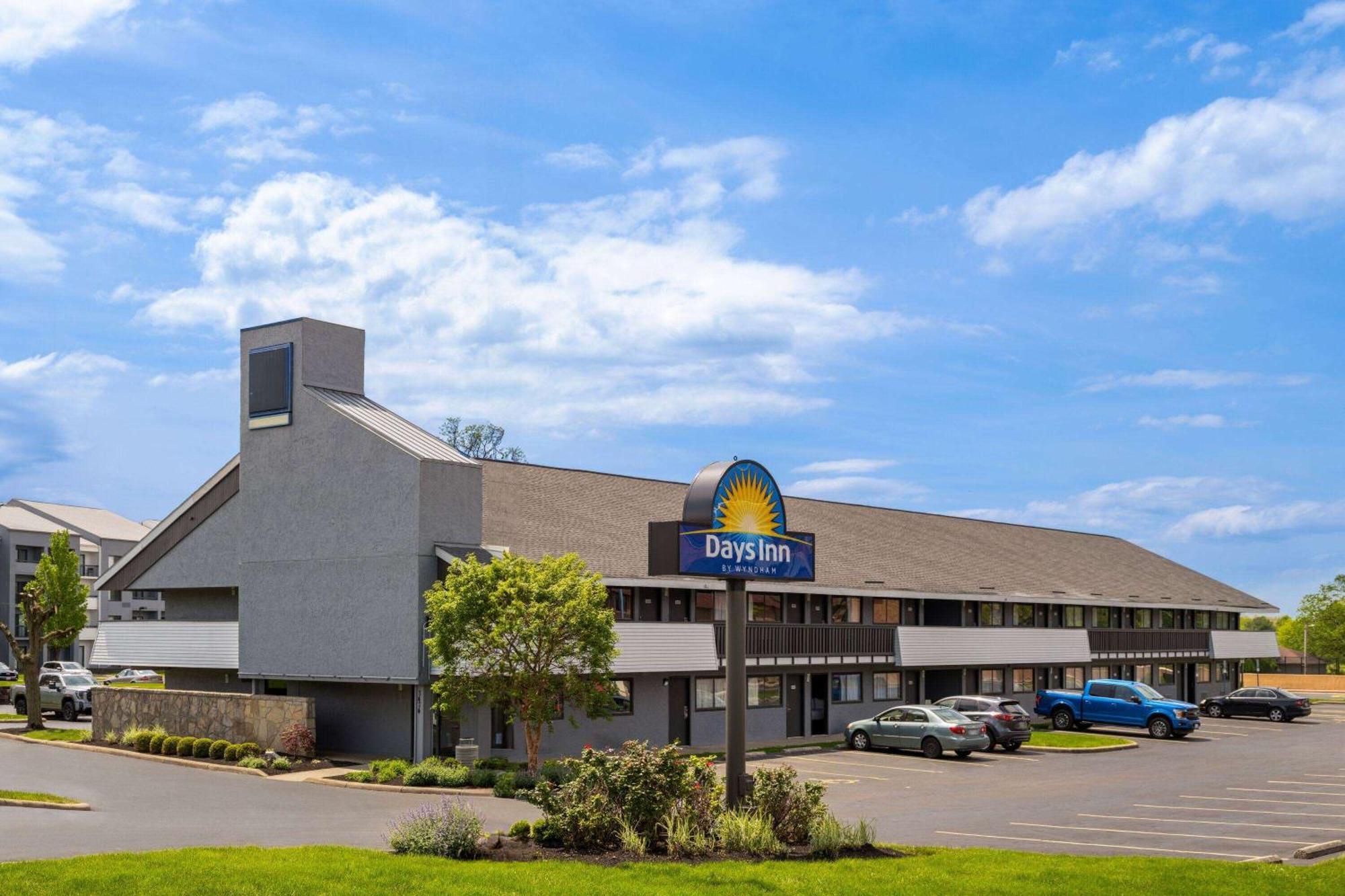 Days Inn By Wyndham Columbus Worthington Exteriér fotografie